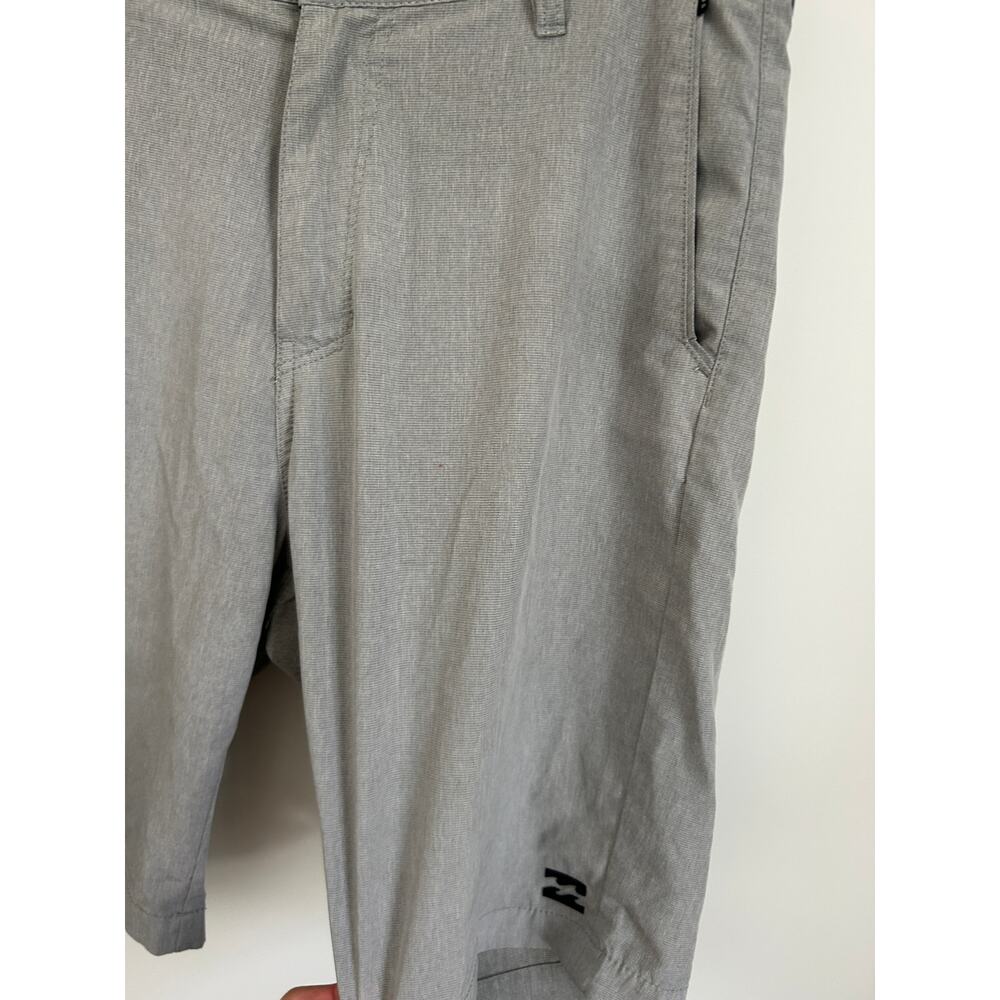 Billabong Men's Gray Hybrid Shorts - Size 30 - Picture 5 of 12